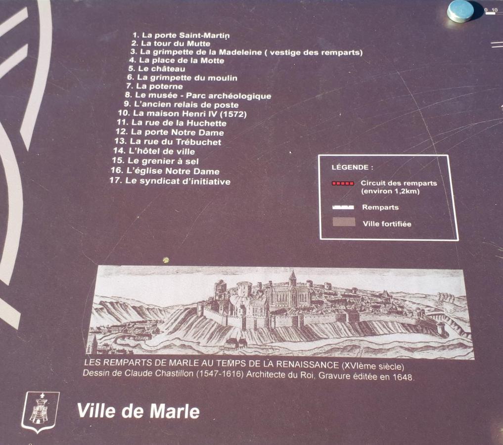 Les Hauts De Marle Luaran gambar