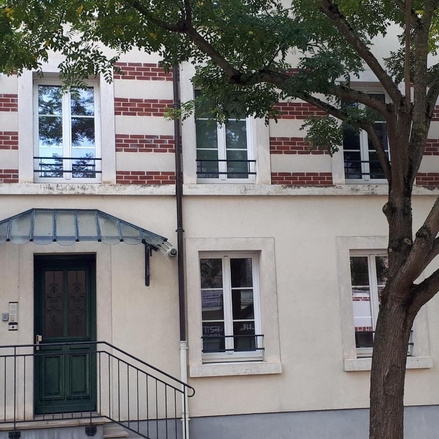 Les Hauts De Marle Luaran gambar